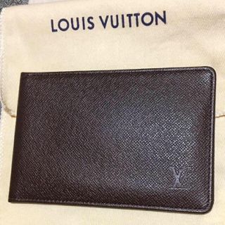 ルイヴィトン(LOUIS VUITTON)のLOUISVUITTONのパスケース＆カード入れ(パスケース/IDカードホルダー)