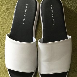 チャールズアンドキース(Charles and Keith)のチャールズアンドキース サンダル ホワイト 38(サンダル)