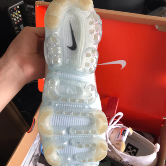 OFF-WHITE(オフホワイト)のOff-White x Nike Air VaporMax White 中古 メンズの靴/シューズ(スニーカー)の商品写真