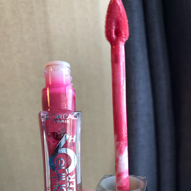 L'Oreal Paris(ロレアルパリ)のロレアルパリ   リップグロス コスメ/美容のベースメイク/化粧品(リップグロス)の商品写真