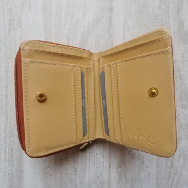 新品 ２つ折り財布 レディースのファッション小物(財布)の商品写真