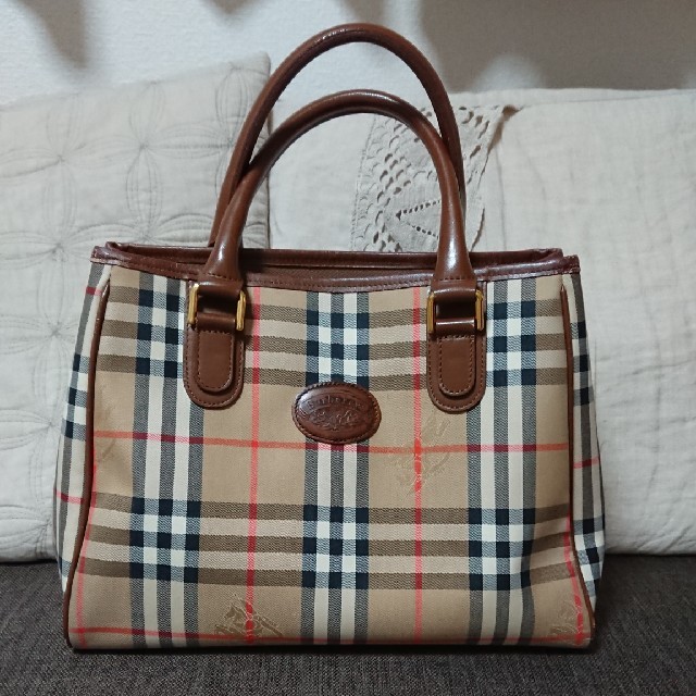 BURBERRY - BURBERRY ハンドバッグの通販 by レオン5 's shop BURBERRY - BURBERRY ハンドバッグの通販 by レオン5 's shop