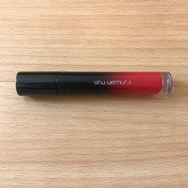 shu uemura(シュウウエムラ)のシュウウエムラ ラックシュプリア 01 コスメ/美容のベースメイク/化粧品(リップグロス)の商品写真