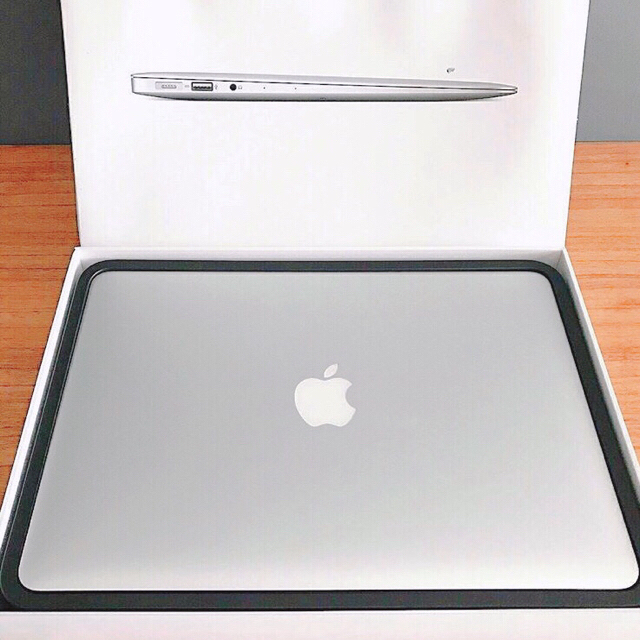 MacBook AirPC/タブレット