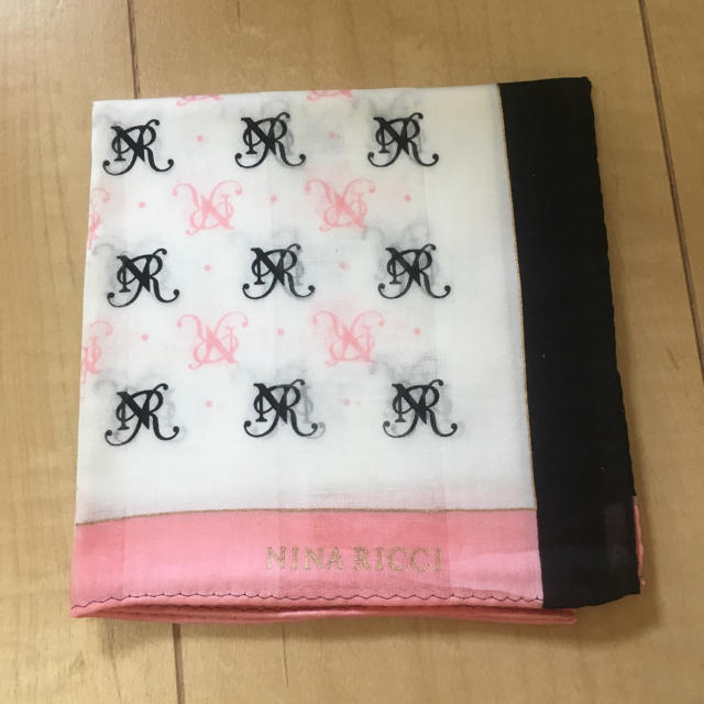 NINA RICCI(ニナリッチ)のりさこ様専用 新品未使用 NINA RICCI ハンカチ レディースのファッション小物(ハンカチ)の商品写真