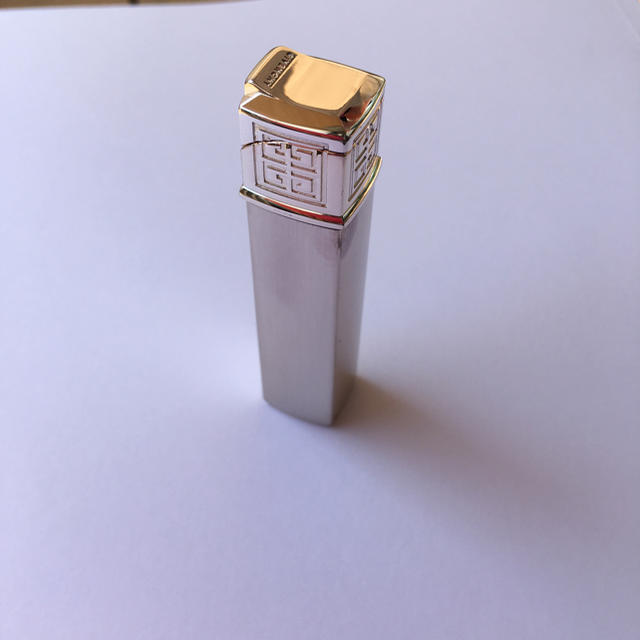 GIVENCHY ジバンシー ライター 未使用品の通販 by ミント GIVENCHY ジバンシー ロゴ ライター ジャンク品 ケース付