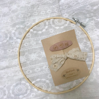キャラメルベビー&チャイルド(Caramel baby&child )のflower pin&antique lace ribbon clip set(ファッション雑貨)