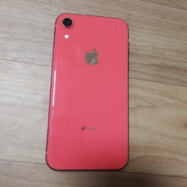 iPhone XR Coral 64 GB Softbank