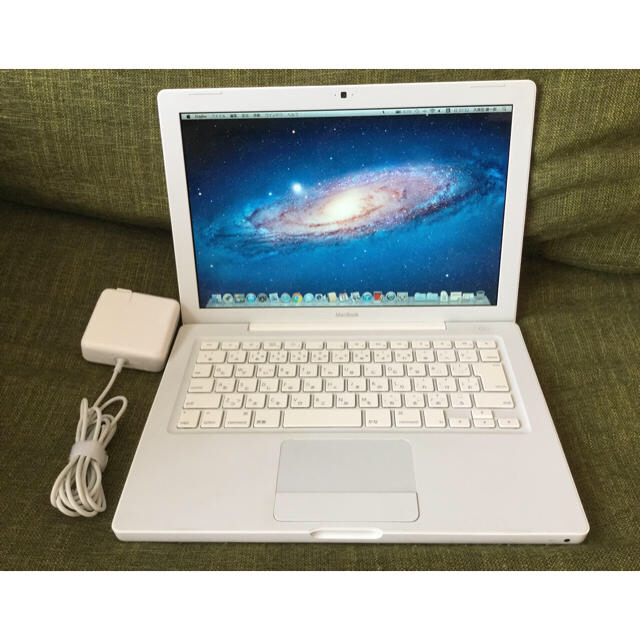 Apple の通販 by けんけん1470's shop｜アップルならラクマ - ［ほしさき様専用］真っ白オシャレなApple MacBook 国産超特価