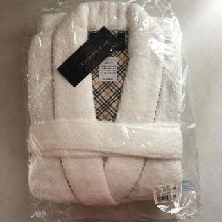 バーバリー(BURBERRY)の新品【BURBERRY 】バーバリー バスローブ L(タオル/バス用品)