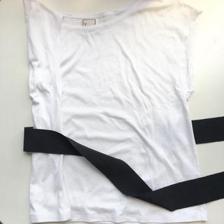 ティアラ(tiara)のTiara リボン付きTシャツ(Tシャツ(半袖/袖なし))