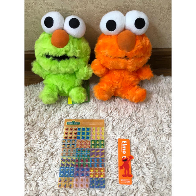 SESAME STREET(セサミストリート)のセサミストリート エルモ ぬいぐるみ シール しおり 新品未使用 エンタメ/ホビーのおもちゃ/ぬいぐるみ(ぬいぐるみ)の商品写真