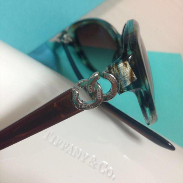 Tiffany & Co.(ティファニー)のTiffany キャットアイサングラス レディースのファッション小物(サングラス/メガネ)の商品写真