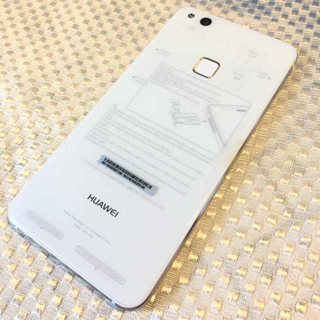 超美品 SIMフリー HUAWEI P10 lite ホワイト