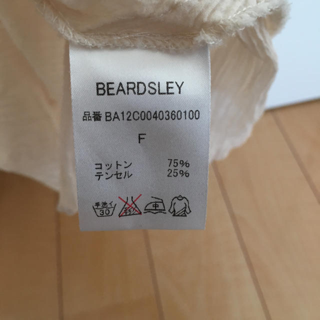 BEARDSLEY(ビアズリー)のビアズリー レディースのトップス(シャツ/ブラウス(半袖/袖なし))の商品写真