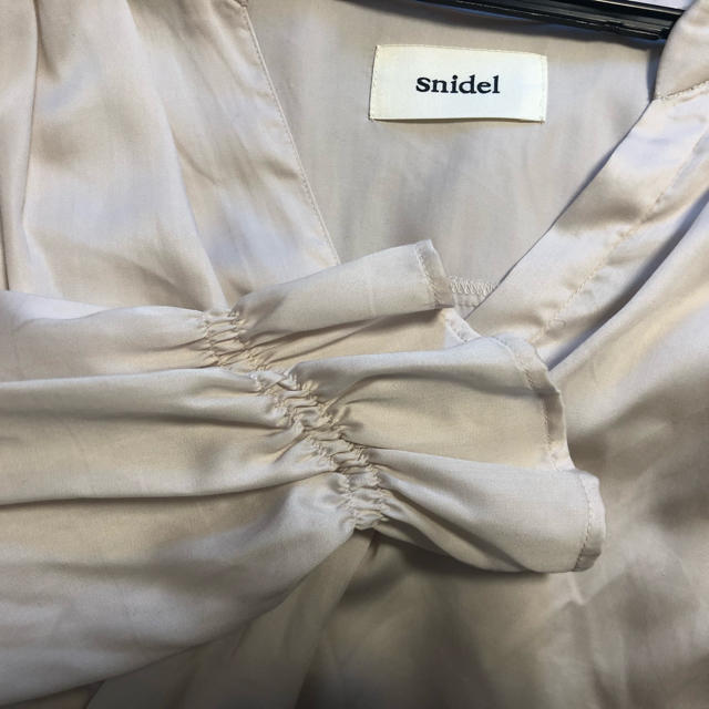 SNIDEL(スナイデル)のsnidel ボリュームスリーブブラウス レディースのトップス(シャツ/ブラウス(長袖/七分))の商品写真