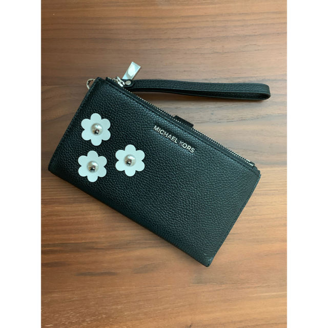 MICHEAL KORS フローラルリスレット 長財布！