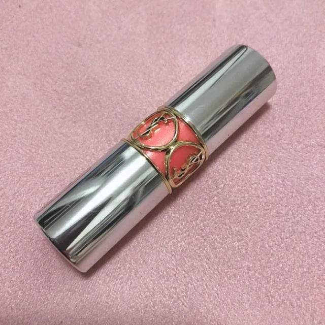 Yves Saint Laurent Beaute(イヴサンローランボーテ)のYSL ヴォリュプテ 口紅 コスメ/美容のベースメイク/化粧品(口紅)の商品写真