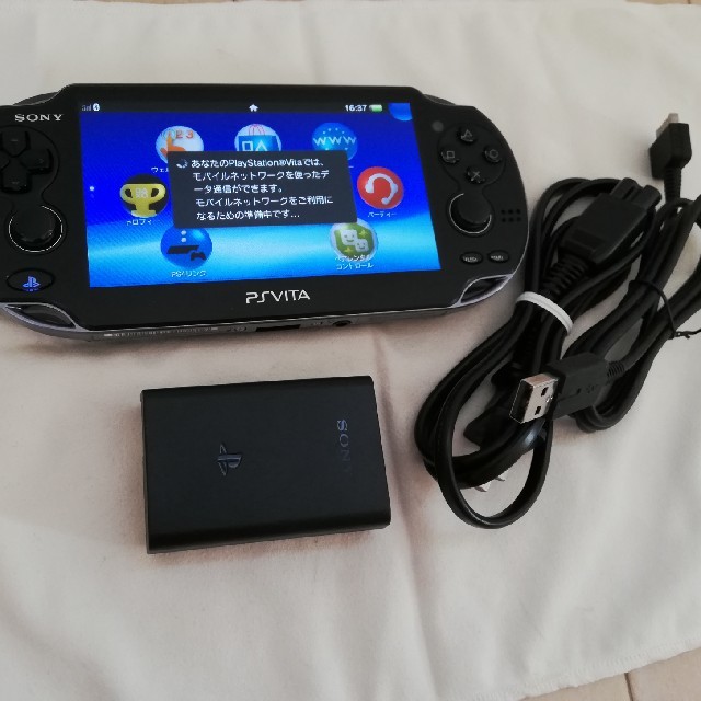 PSVITA 本体　FF-10ソフト&メモリーカードセット　PCH-1100