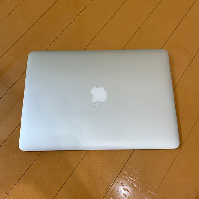 Apple(アップル)のMacBook Air 2017 付属品完備 美品 スマホ/家電/カメラのPC/タブレット(ノートPC)の商品写真