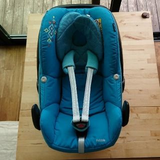 マキシコシ(Maxi-Cosi)のマキシコシ ペブル モザイクブルー(自動車用チャイルドシート本体)