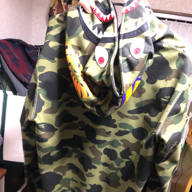 A BATHING APE(アベイシングエイプ)のシャークパーカー カモ メンズのトップス(パーカー)の商品写真