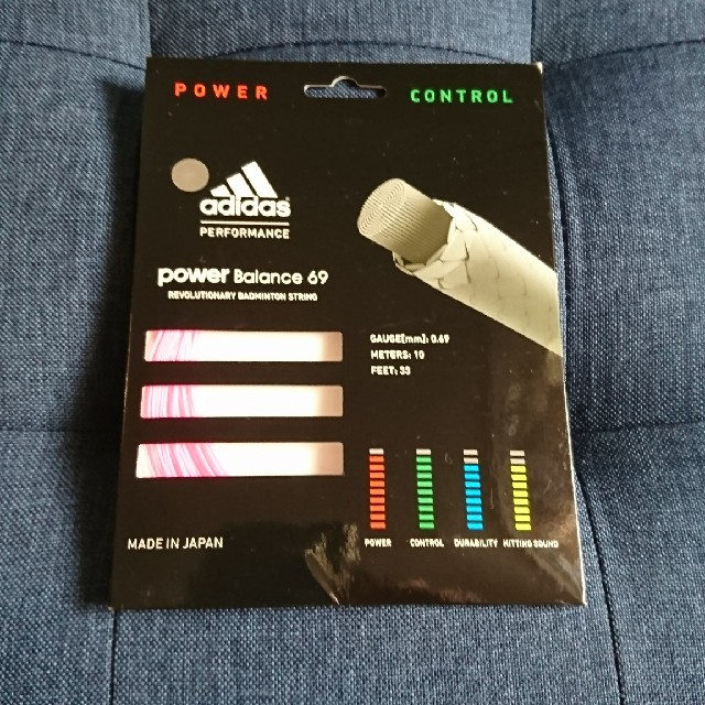 adidas(アディダス)のadidas power balance 69 バドミントン ガット ピンク スポーツ/アウトドアのスポーツ/アウトドア その他(バドミントン)の商品写真