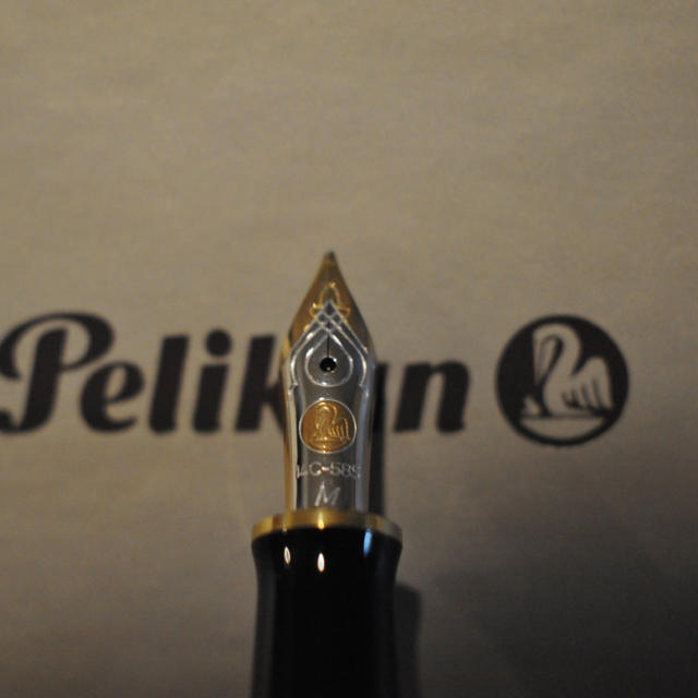 Pelikan(ペリカン)のペリカン スーベレーン M400万年筆 黒軸 インテリア/住まい/日用品の文房具(ペン/マーカー)の商品写真