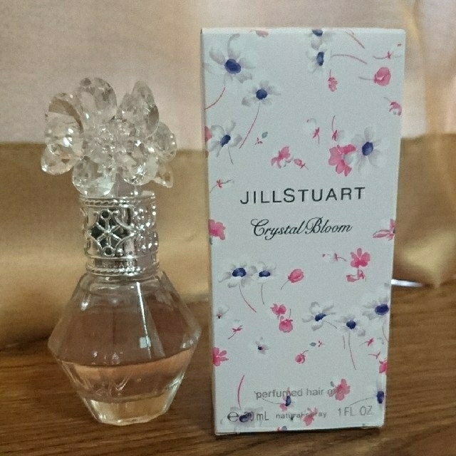 JILLSTUART(ジルスチュアート)の«未使用»JILLSTUART クリスタルブルーム  ヘアミスト 30ml コスメ/美容のヘアケア/スタイリング(ヘアウォーター/ヘアミスト)の商品写真