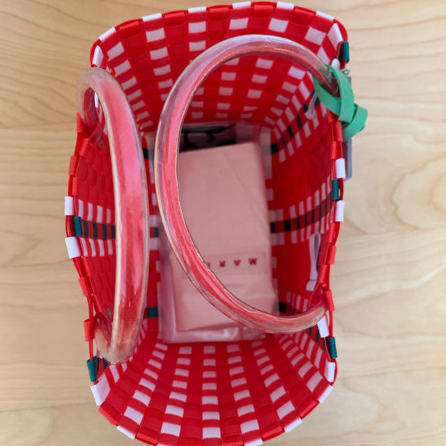 Marni(マルニ)のマルニマーケット ピクニックバッグミニ レッド  レディースのバッグ(かごバッグ/ストローバッグ)の商品写真