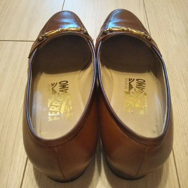Salvatore Ferragamo(サルヴァトーレフェラガモ)のFerragamo ローファー 6D(23cm相当) レディースの靴/シューズ(ハイヒール/パンプス)の商品写真