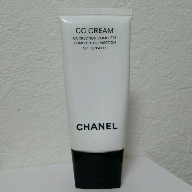 CHANEL(シャネル)の♡CHANEL CCクリーム ファンデ♡ コスメ/美容のベースメイク/化粧品(化粧下地)の商品写真