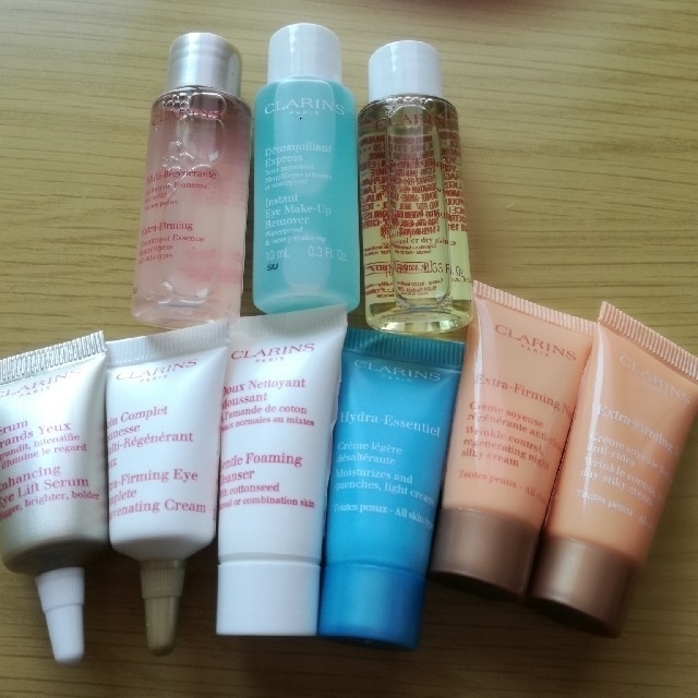 CLARINS(クラランス)のクラランス　化粧品サンプルセット コスメ/美容のキット/セット(サンプル/トライアルキット)の商品写真