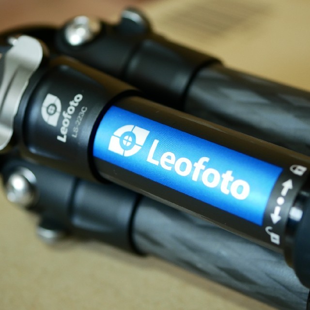 未使用に近い　Leofoto LS-223C　カーボンミニ三脚3段