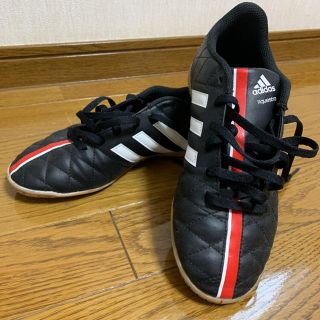 アディダス(adidas)のアディダス フットサルシューズ 子ども用(フォーマルシューズ)