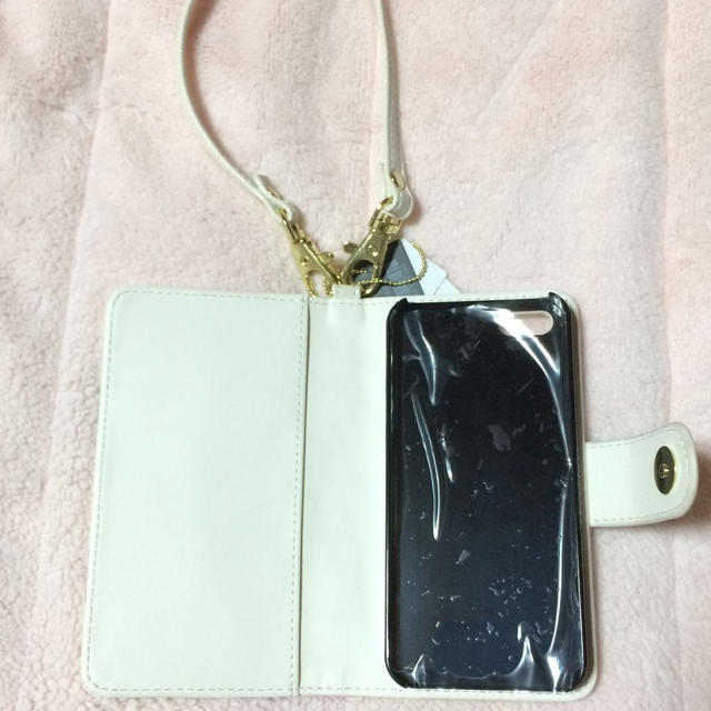 CECIL McBEE(セシルマクビー)のセシル＊iPhoneケース スマホ/家電/カメラのスマホアクセサリー(モバイルケース/カバー)の商品写真