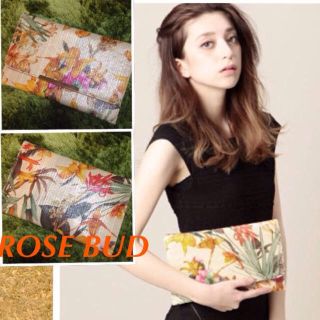 ローズバッド(ROSE BUD)のROSE BUD フラワークラッチ(クラッチバッグ)