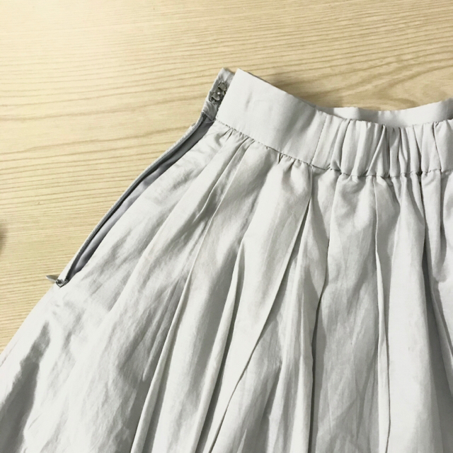 TIENS ecoute(ティアンエクート)の【美品】エアリータッサーギャザースカート レディースのスカート(その他)の商品写真