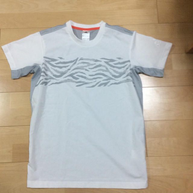 adidas(アディダス)のアディダスのＴシャツ スポーツ/アウトドアのランニング(ウェア)の商品写真