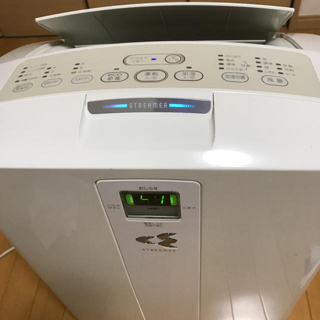 ダイキン 加湿空気清浄機 うるおい光クリエール ACK70N-W ダイキン 加湿空気清浄機 うるおい光クリエール ACK70N-W