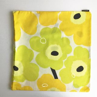 マリメッコ(marimekko)の新品未使用 訳あり マリメッコ  クッションカバー ウニッコ イエロー②ヤラメP(その他)