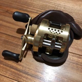 SHIMANO - カルカッタコンクエスト 200 最終値下げの通販 by atscrafts