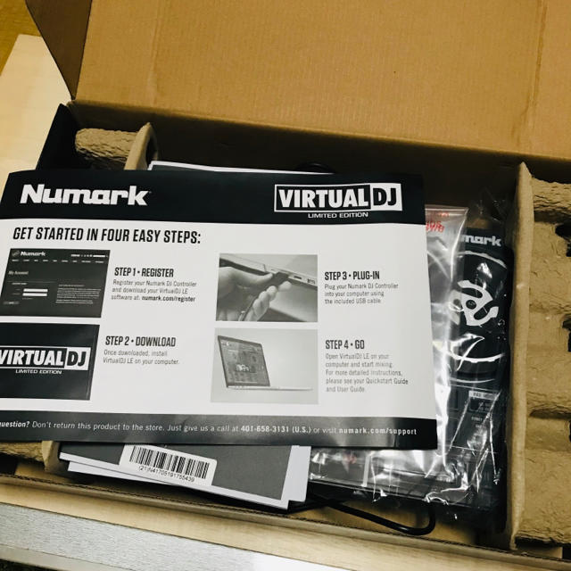 neutronbeam様専用‼️Numark PARTY MIX 新品未使用  楽器のDJ機器(DJコントローラー)の商品写真