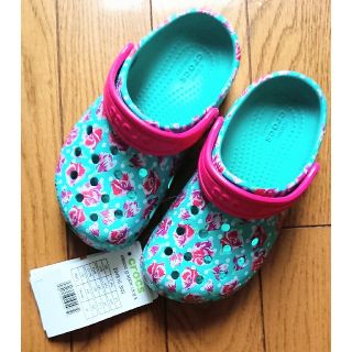 クロックス(crocs)の新品★17.5cm c10 クロックス クラシックグラフィック ガールズサンダル(サンダル)