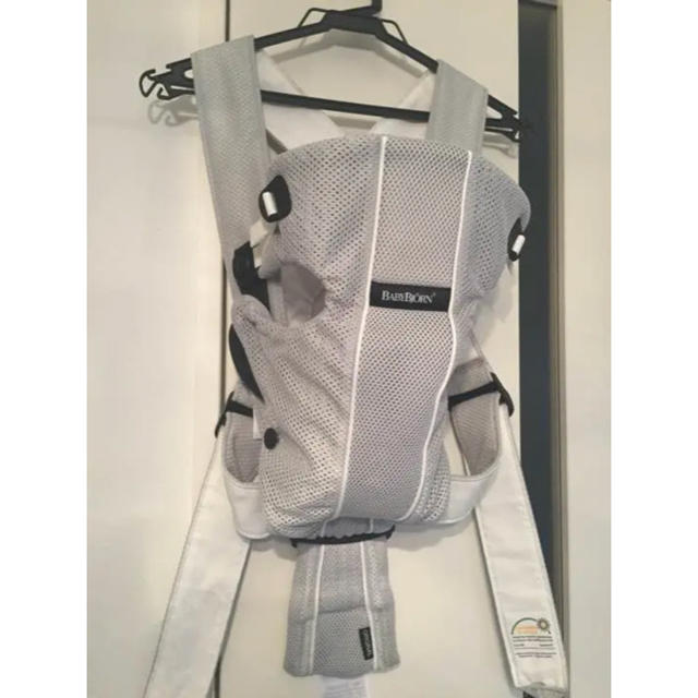 BABYBJORN(ベビービョルン)の美品☆ベビービョルン  オリジナルエアメッシュ  シルバー キッズ/ベビー/マタニティの外出/移動用品(抱っこひも/おんぶひも)の商品写真