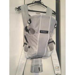 ベビービョルン(BABYBJORN)の美品☆ベビービョルン  オリジナルエアメッシュ  シルバー(抱っこひも/おんぶひも)