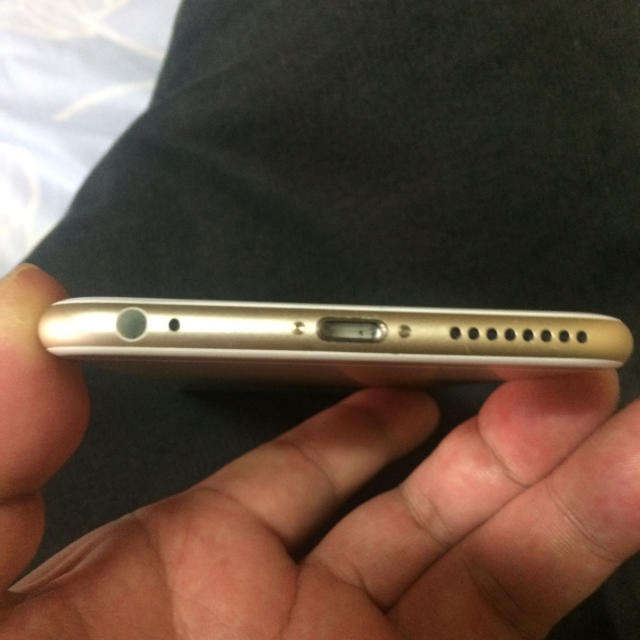 Apple(アップル)の値下げ！iPhone6Plus 128GB Gold 美品ジャンク スマホ/家電/カメラのスマートフォン/携帯電話(携帯電話本体)の商品写真