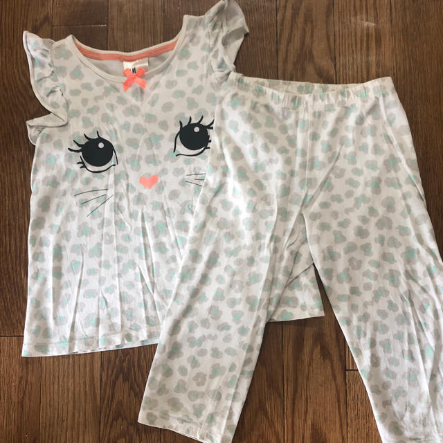 H&M(エイチアンドエム)のねこパジャマ キッズ/ベビー/マタニティのキッズ服女の子用(90cm~)(パジャマ)の商品写真