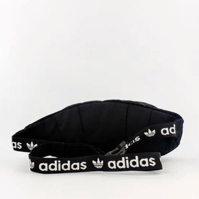 adidas(アディダス)のアディダス オリジナルス ウエストポーチ ボディバッグ 黒 新品未使用 メンズのバッグ(ウエストポーチ)の商品写真