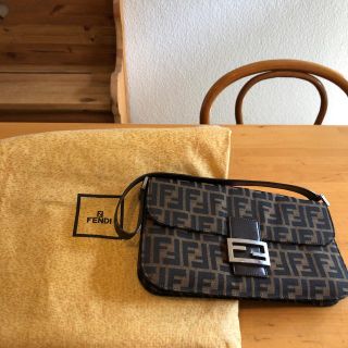 フェンディ(FENDI)のFENDI(ショルダーバッグ)